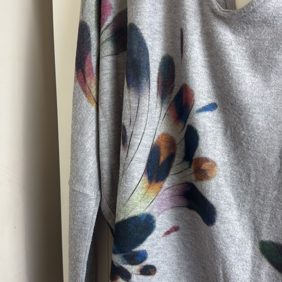 Shamaim Women’s Peacock Pull Over- off the shoulder Grey sweater XL/ Extra Large - Picture 3 of 10